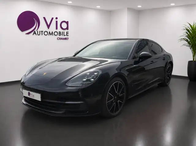 Porsche Panamera view 10