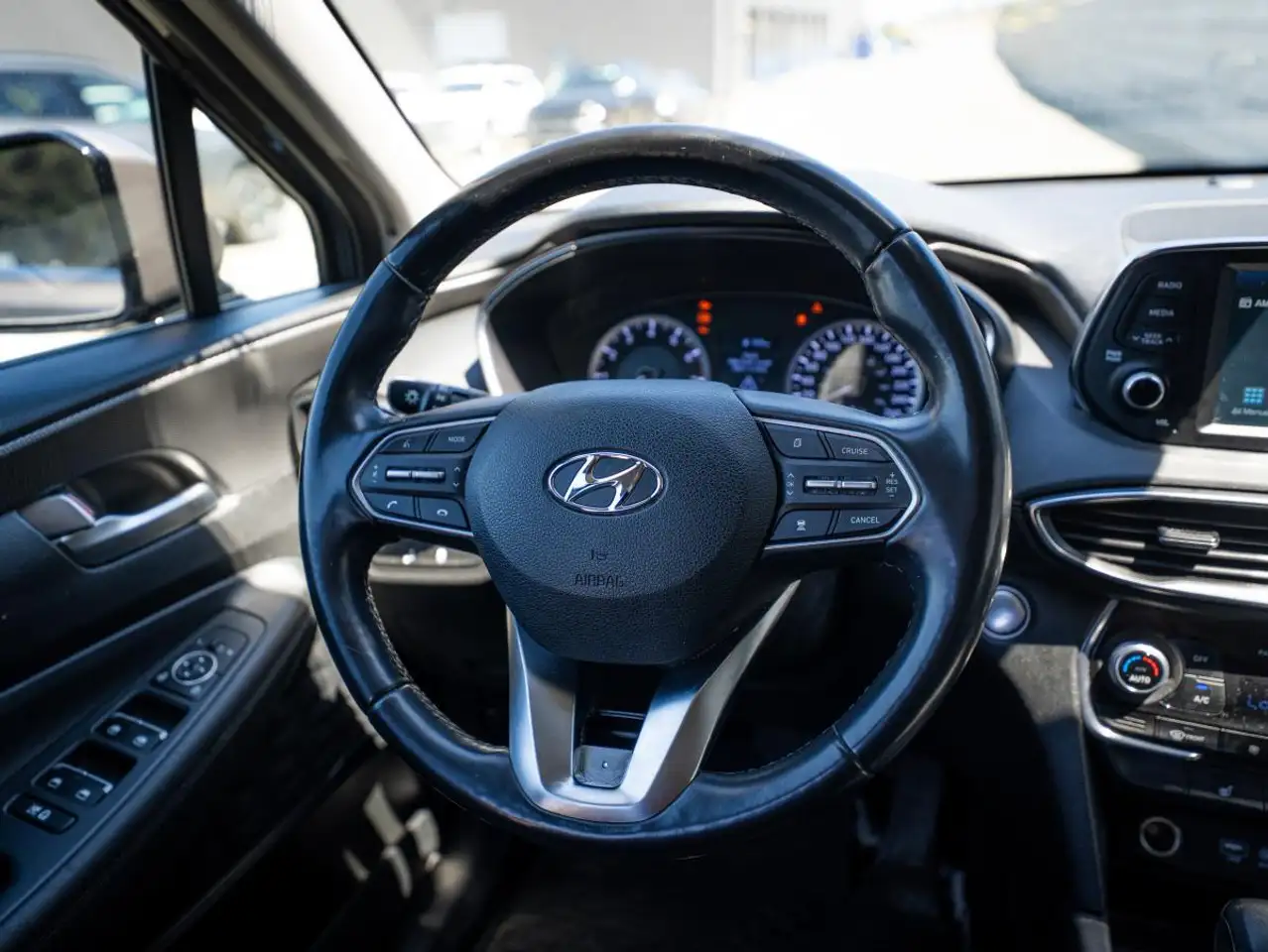 Hyundai SANTA FE photo Hyundai SANTA FE