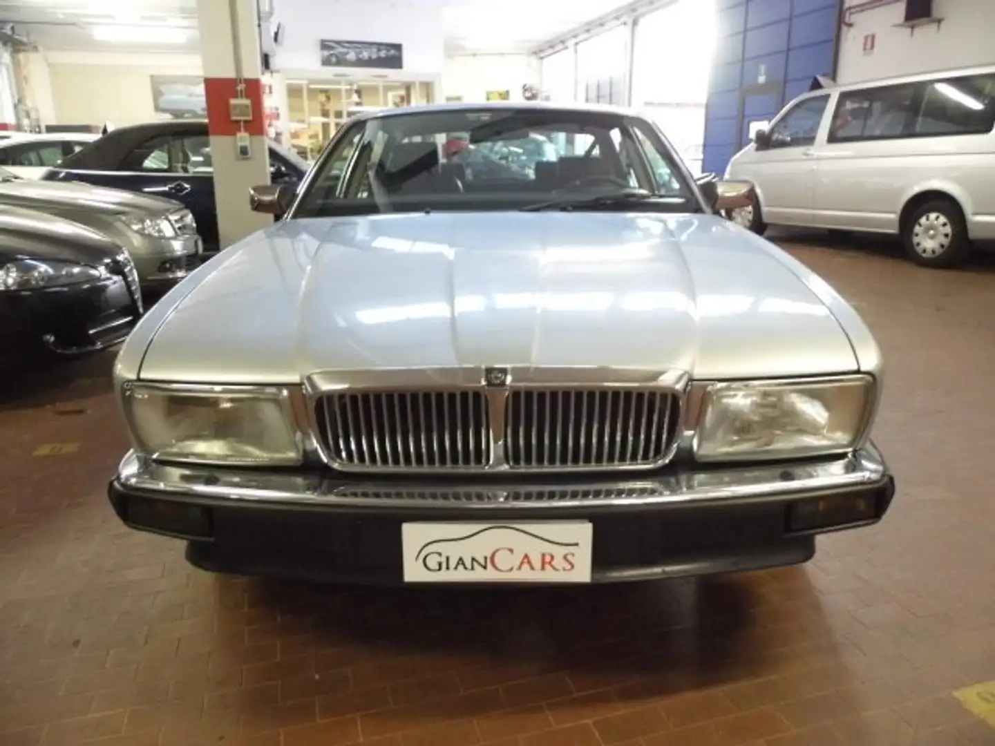 Jaguar XJ6 XJ6 3.6 Daimler auto Plateado - 2