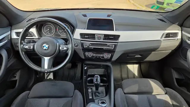 BMW X1 view 11