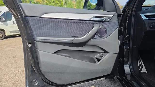 BMW X1 view 7