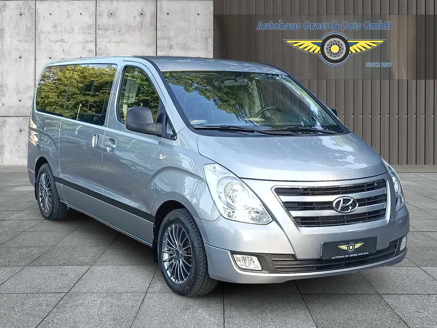HYUNDAI H-1
