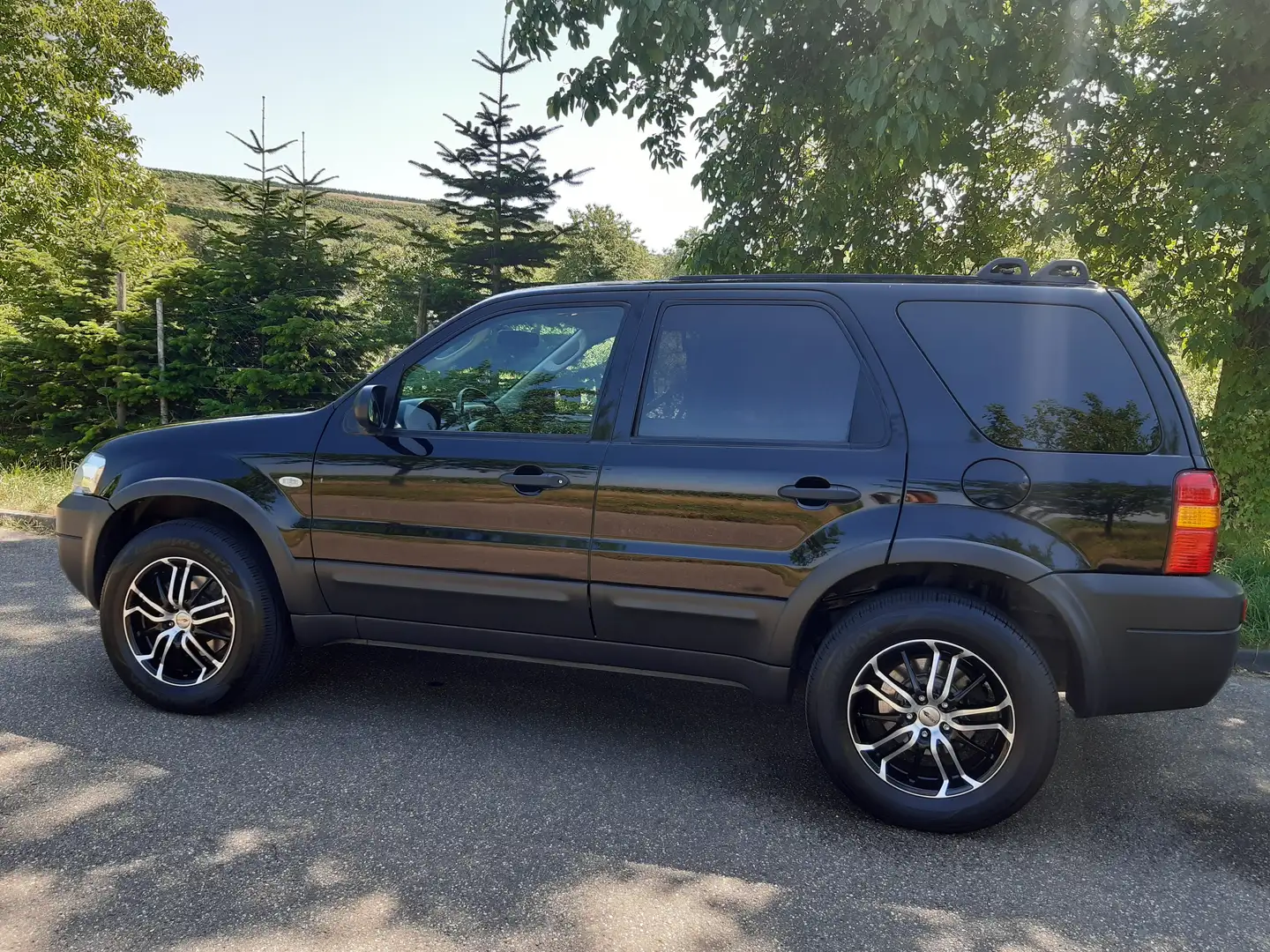 Ford Maverick Schwarz - 2