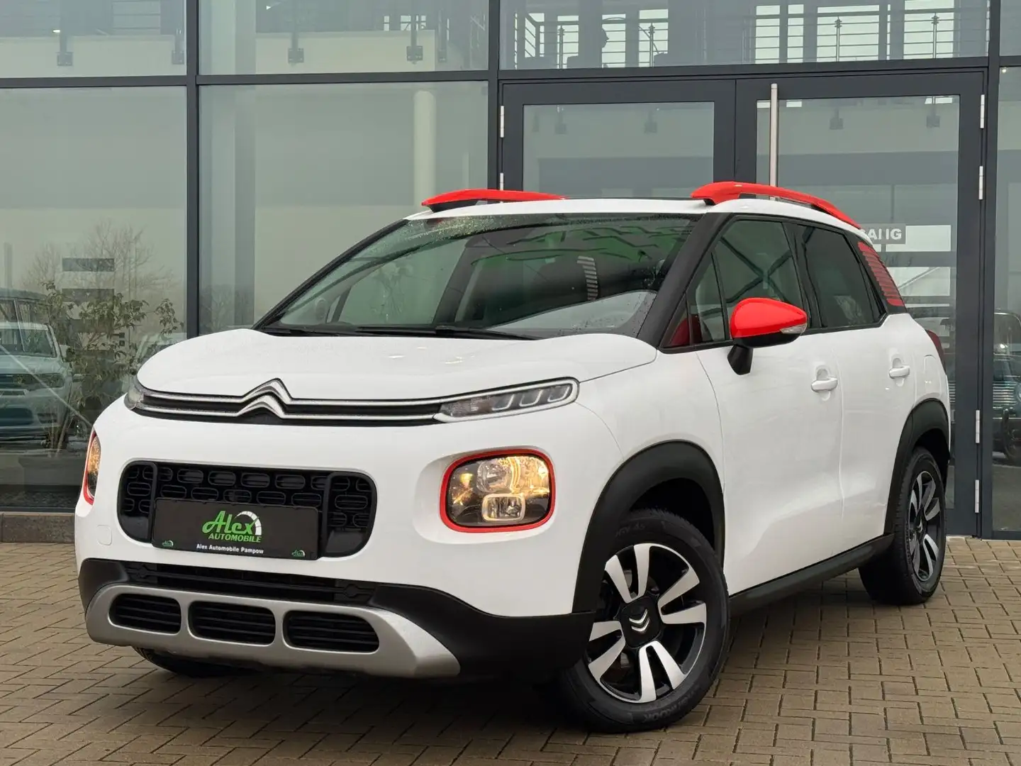 Citroen C3 Aircross 1.2 Shine Automatik Pano/Schiebedach Weiß - 1