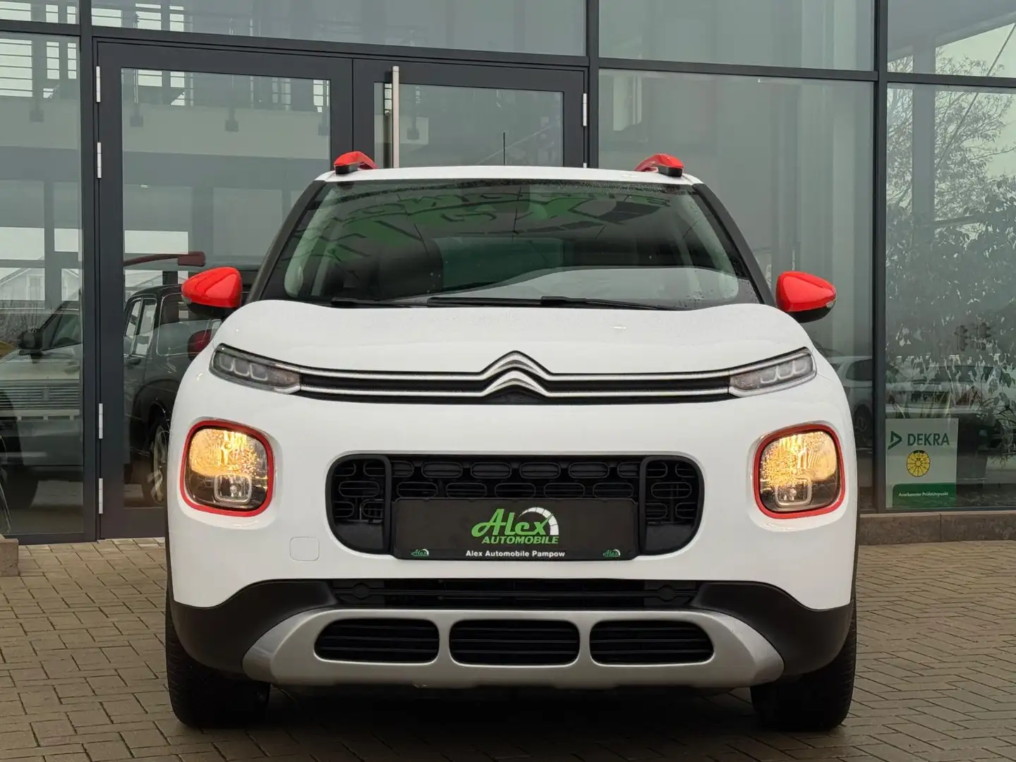 Citroen C3 Aircross 1.2 Shine Automatik Pano/Schiebedach Weiß - 2