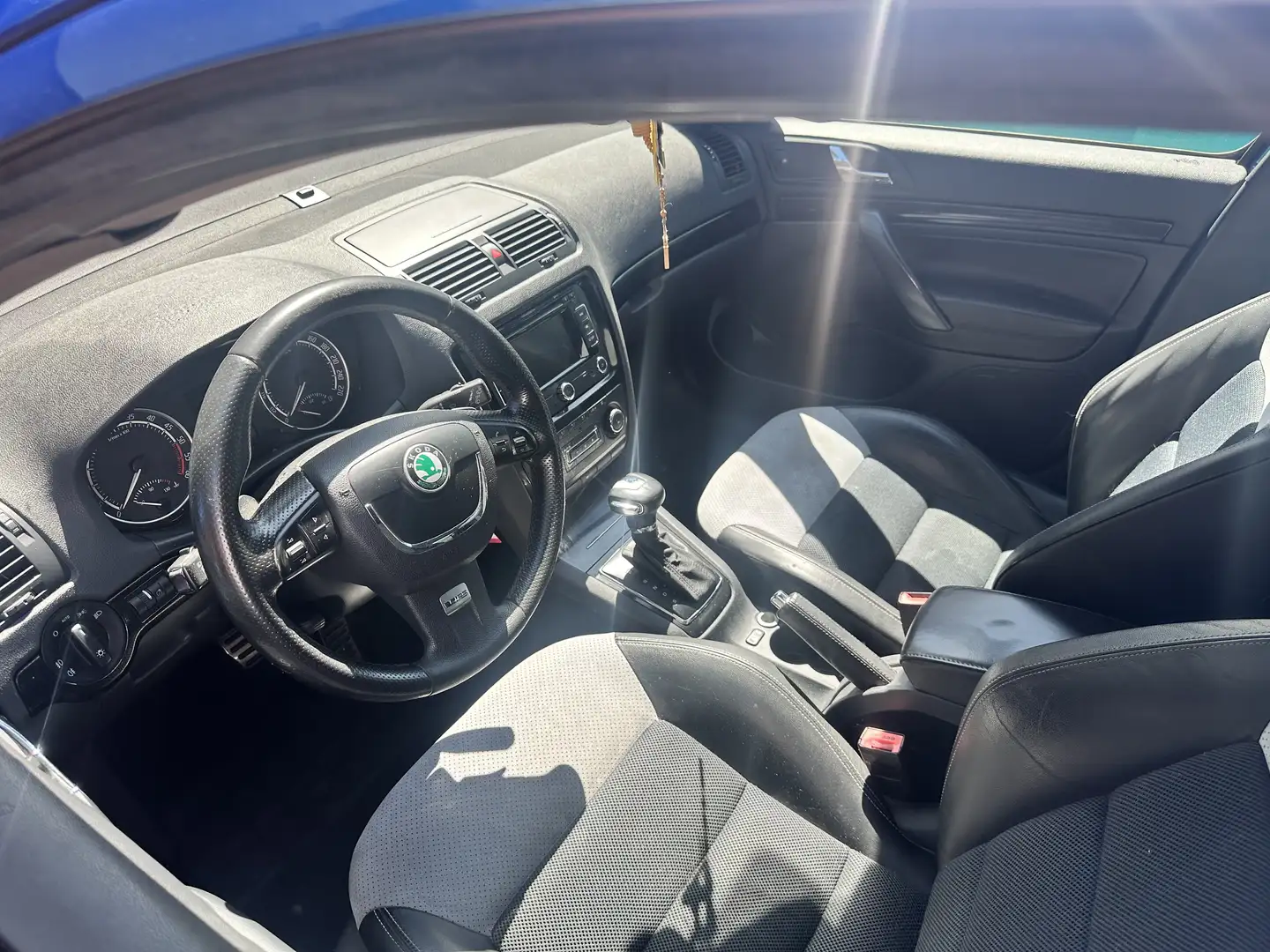 Skoda Octavia Combi 2.0 TDI DPF DSG RS - 2