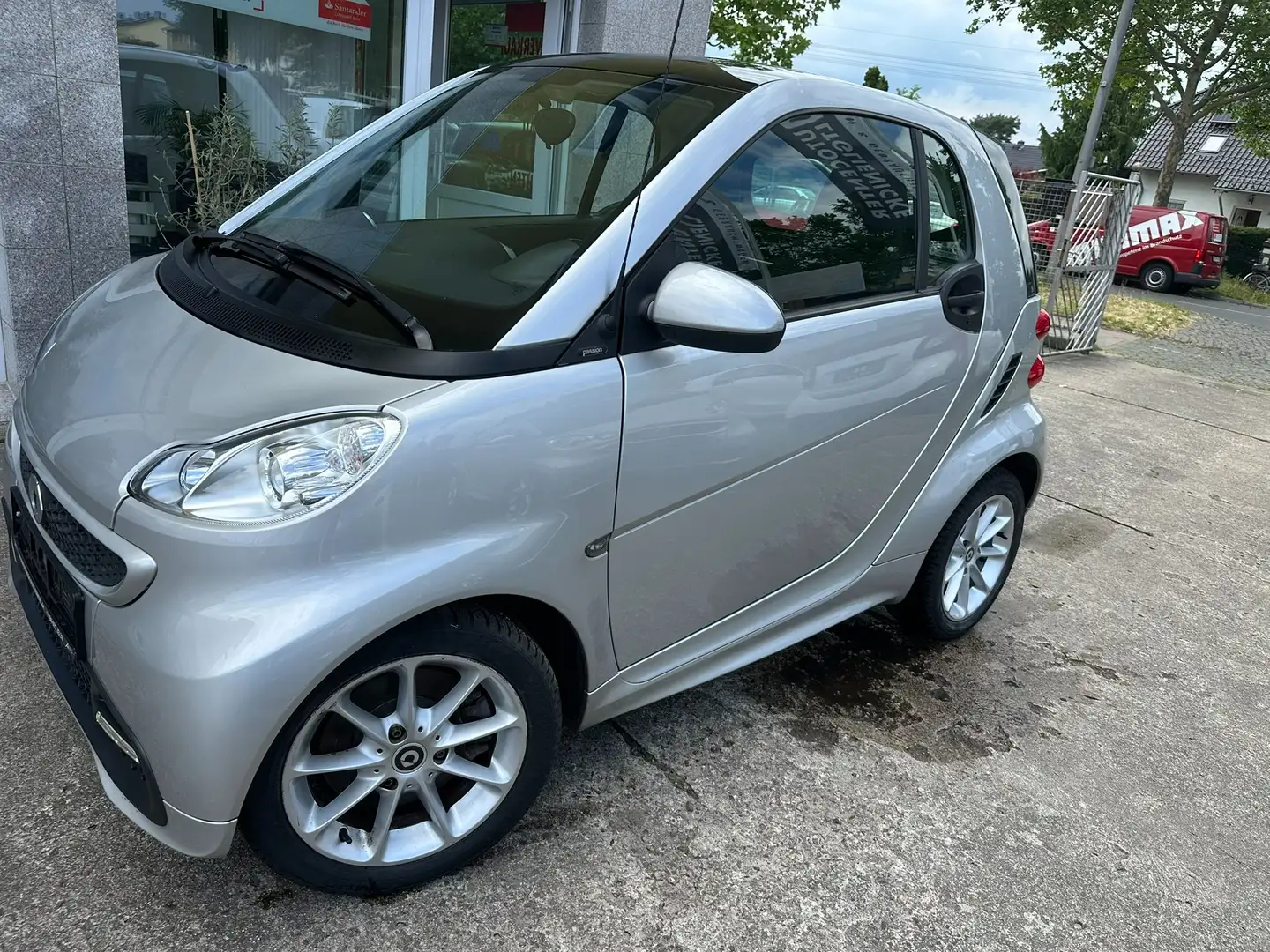 smart forTwo coupe softouch passion micro hybrid drive Silber - 2
