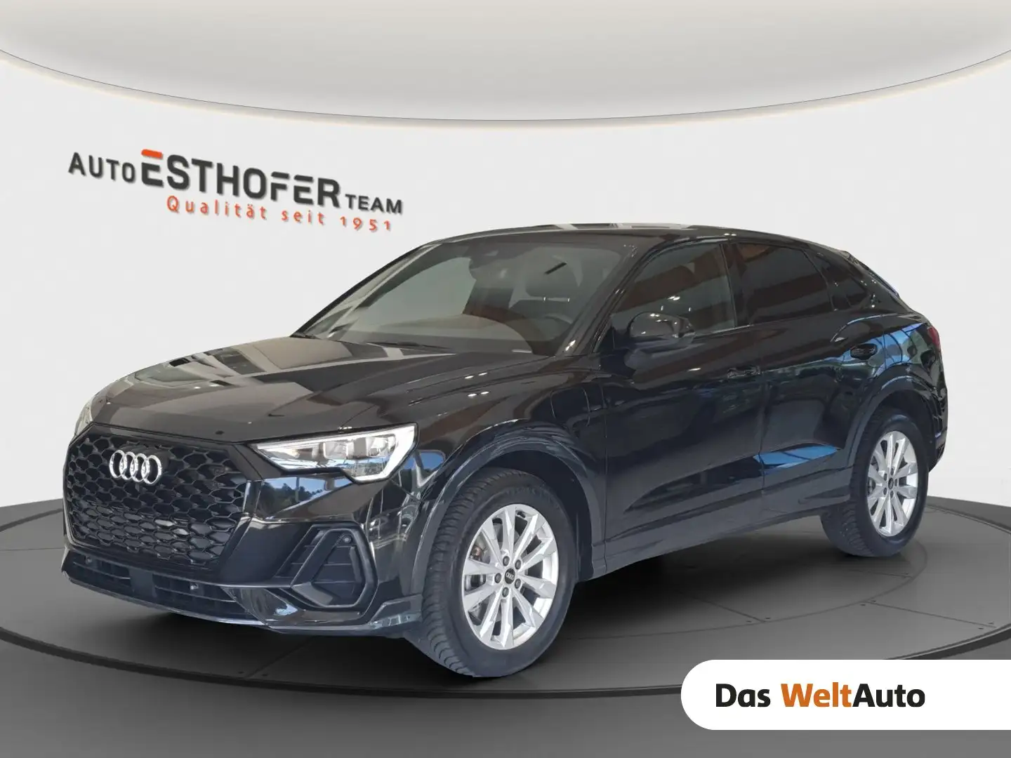 Audi Q3 e-tron 45 TFSI e Schwarz - 1