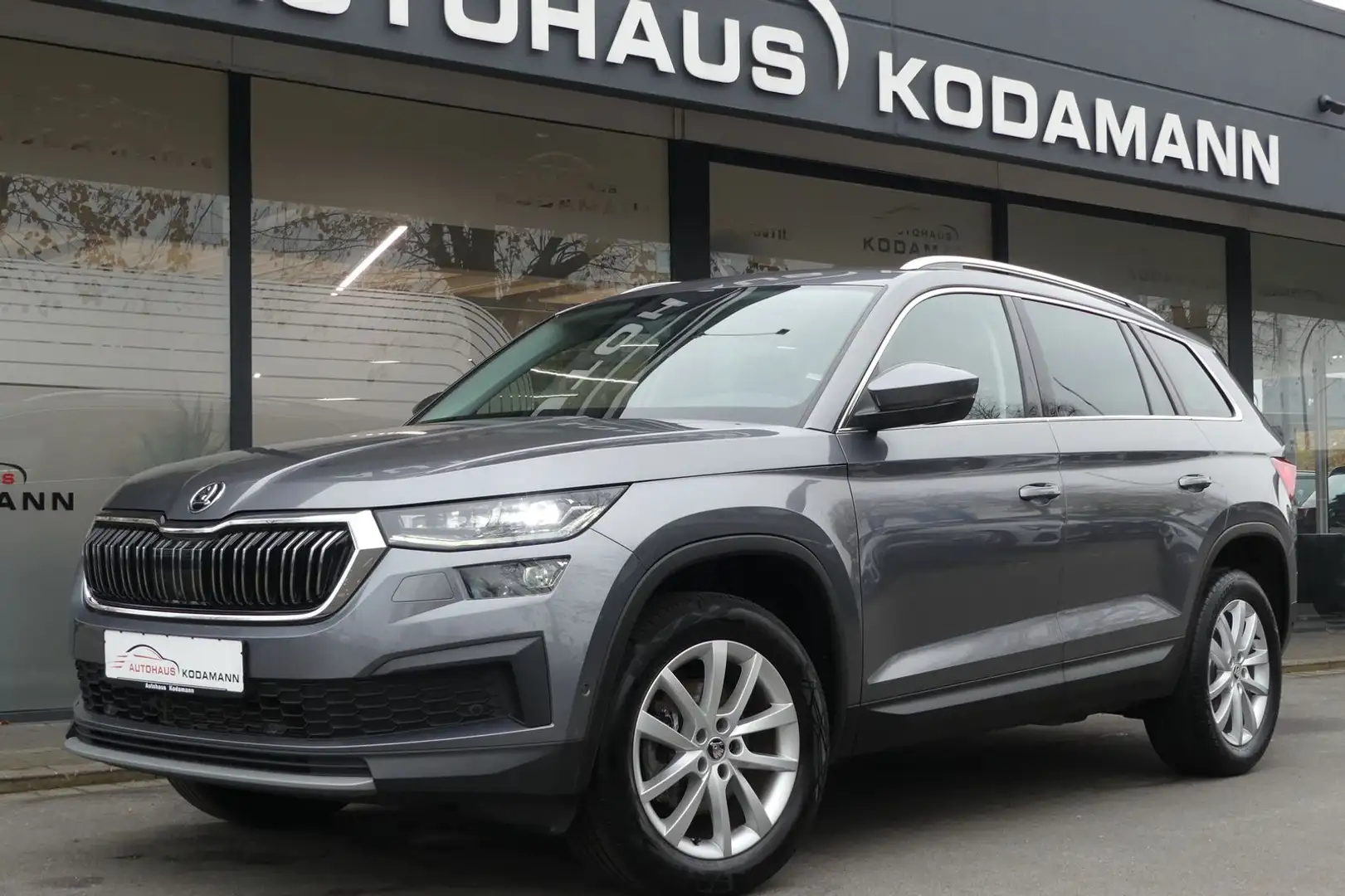 Skoda Kodiaq Style*Virtual*360°Cam*Memory*MATRIX*AHK* Gris - 1