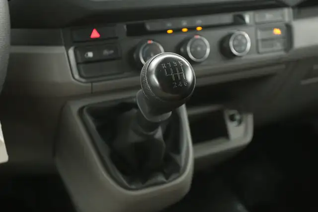 Volkswagen Crafter view 17