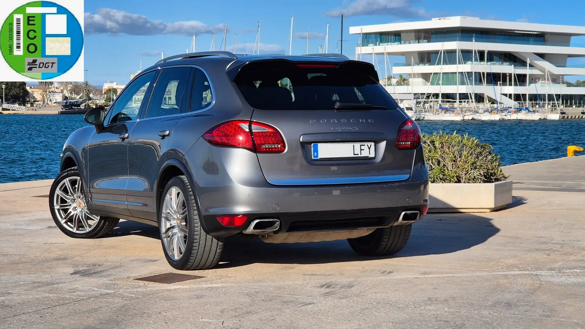 Porsche Cayenne S Gris - 1