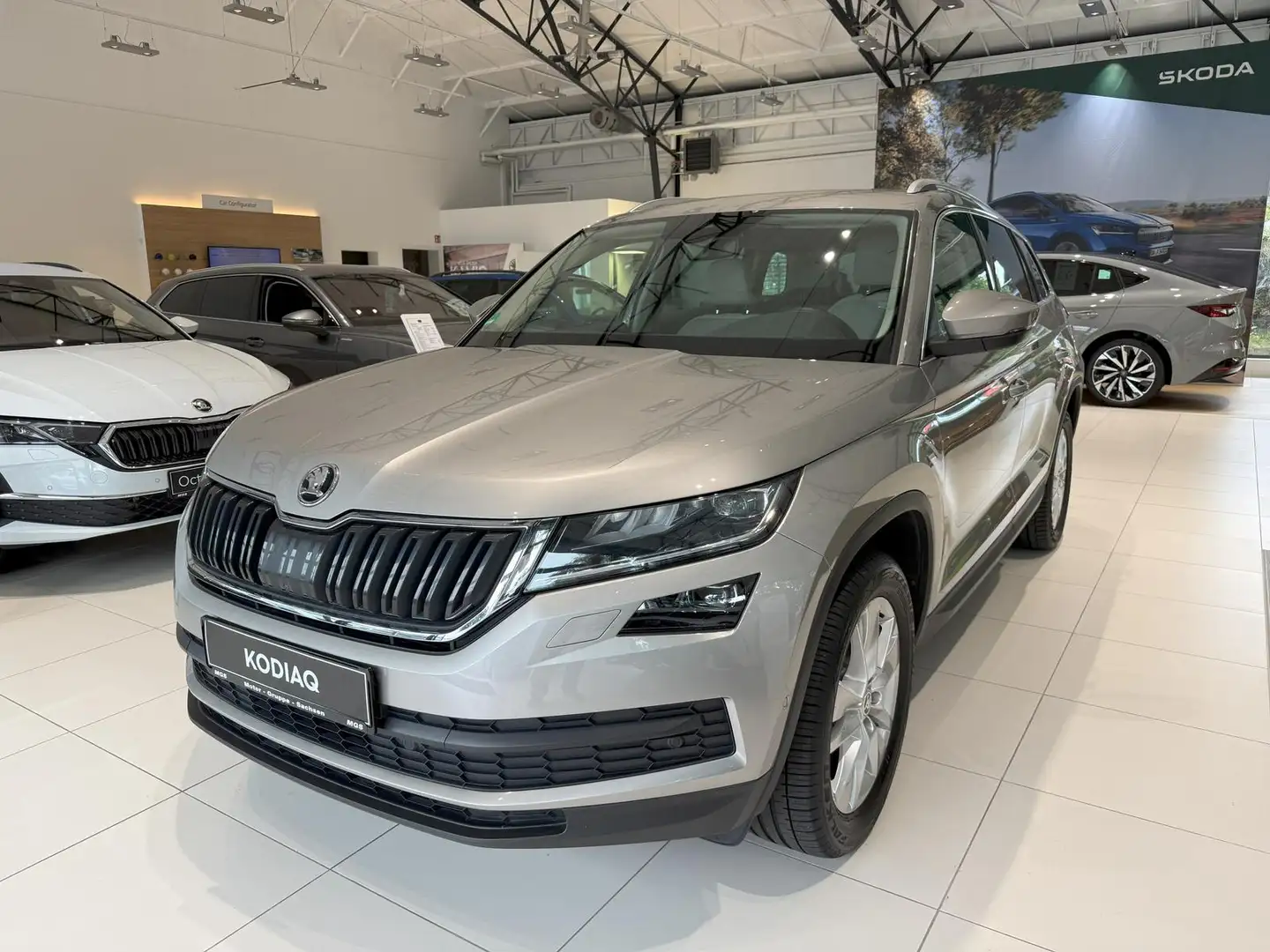 Skoda Kodiaq 1.4 TSI Style DSG #360° #WKR inkl. Beige - 2
