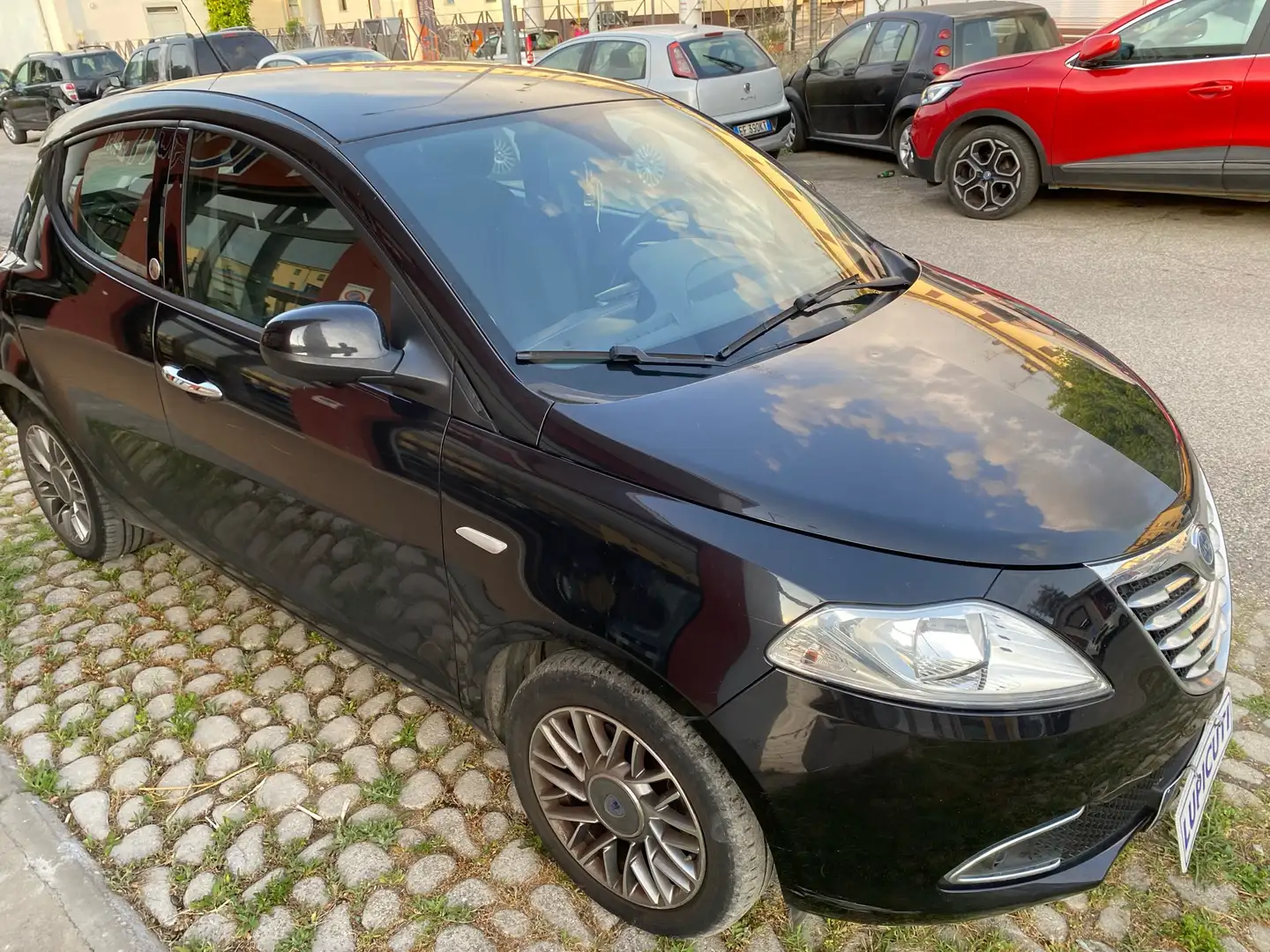 Lancia Ypsilon Ypsilon 1.2 8v Platinum ecochic Gpl 69cv Zwart - 2