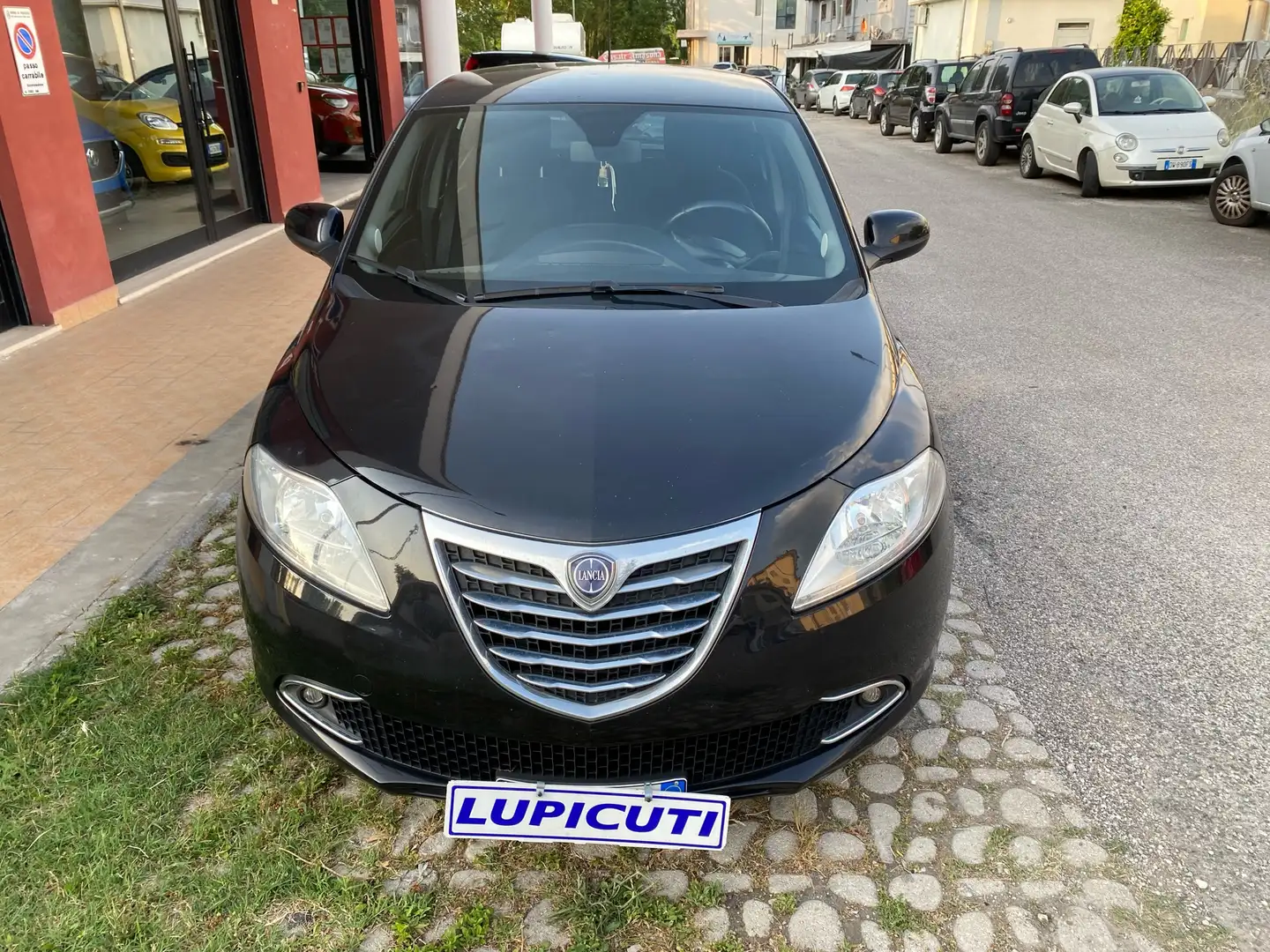 Lancia Ypsilon Ypsilon 1.2 8v Platinum ecochic Gpl 69cv Zwart - 1