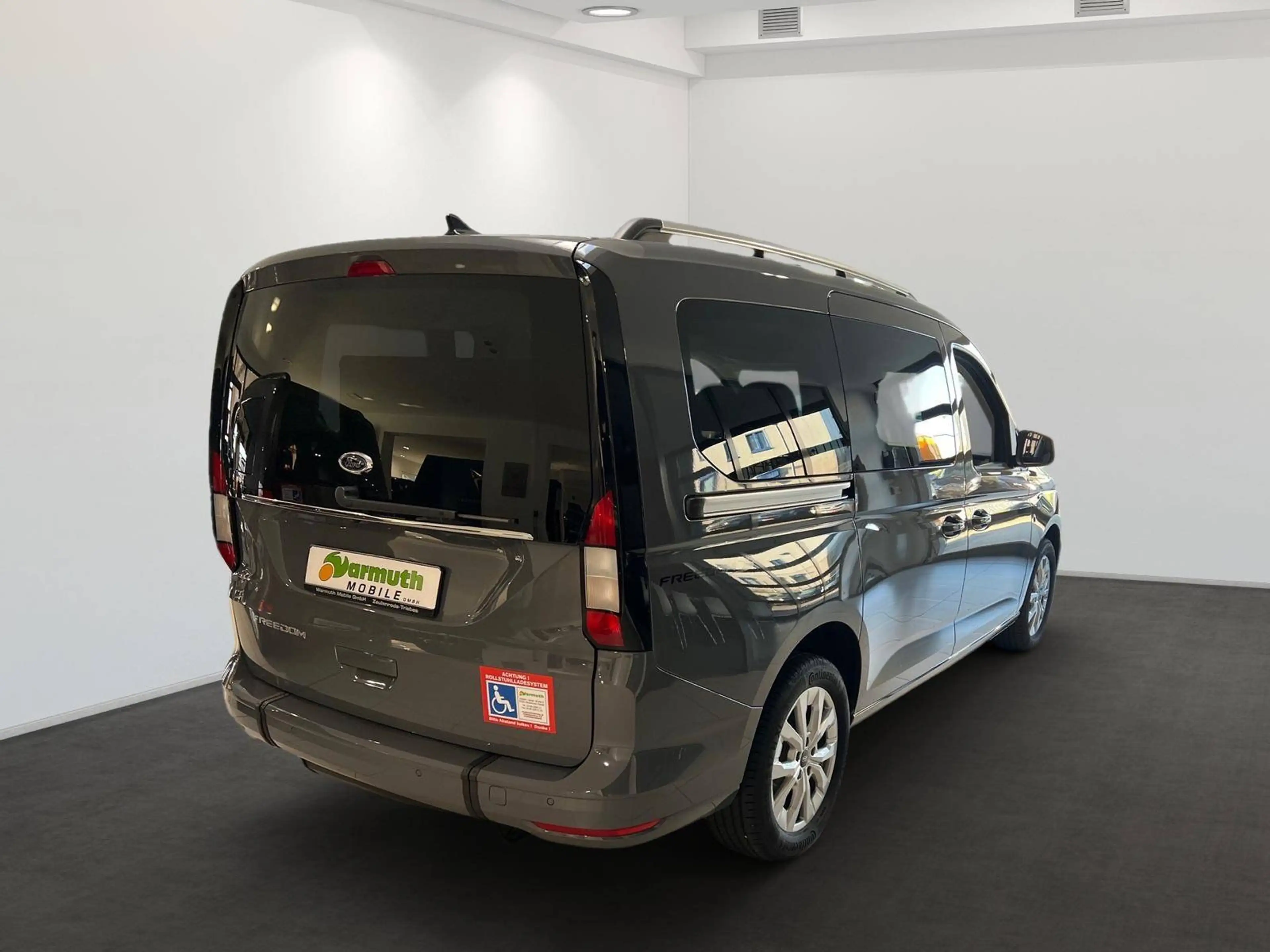 Ford Tourneo Connect Titanium — photo 5