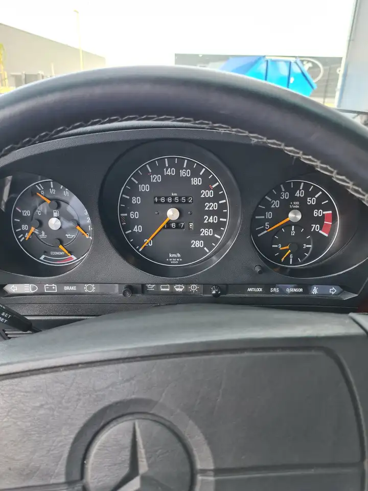 Mercedes-Benz SL 560 R107 Cabrio, foto 12