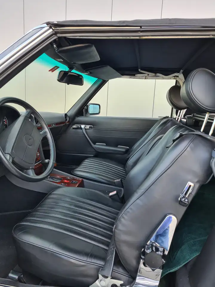 Mercedes-Benz SL 560 R107 Cabrio, foto 10