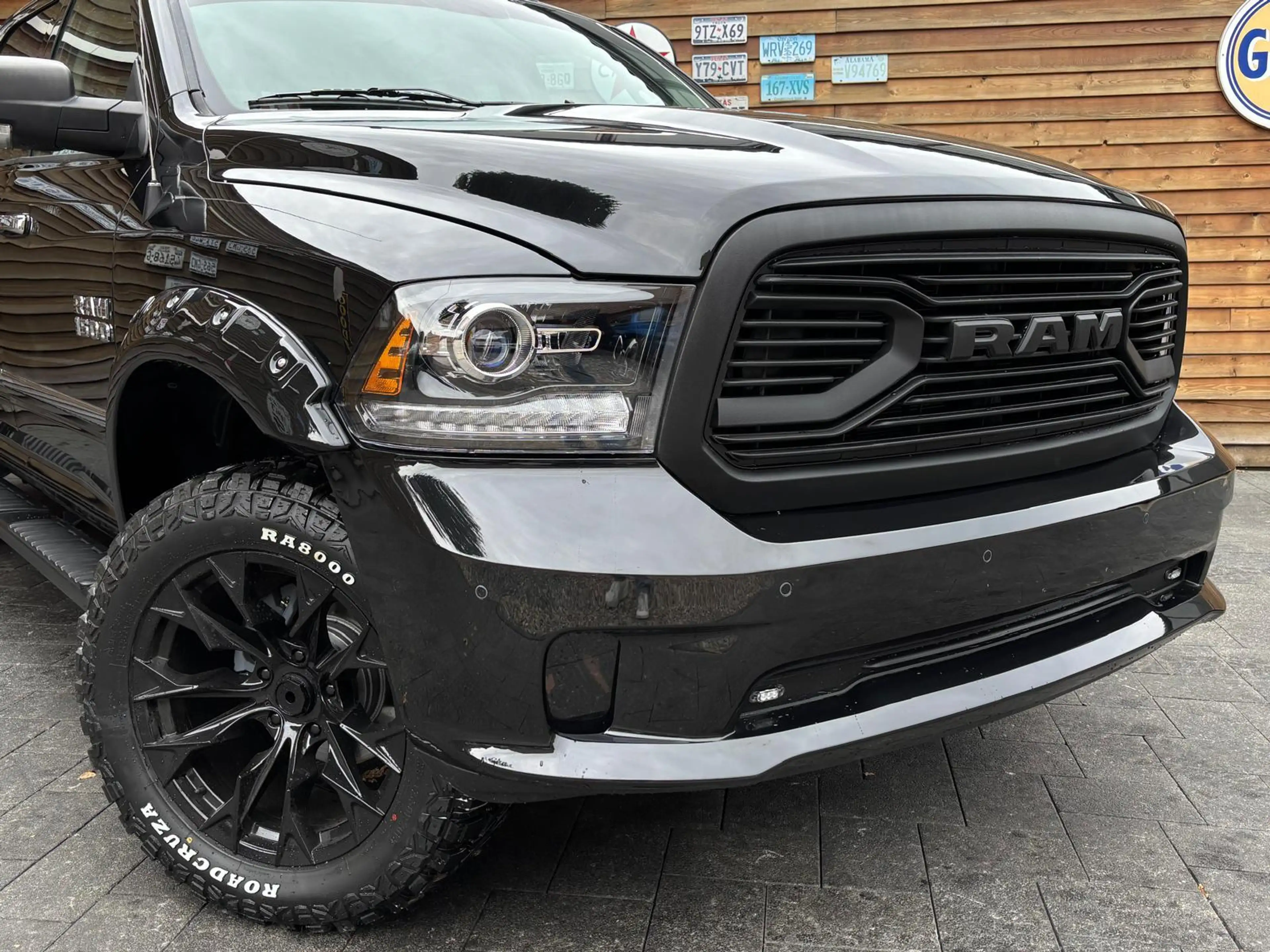 Dodge RAM 1500 5,7L BigHorn Crew Cab LED AHK 4x4 — photo 5