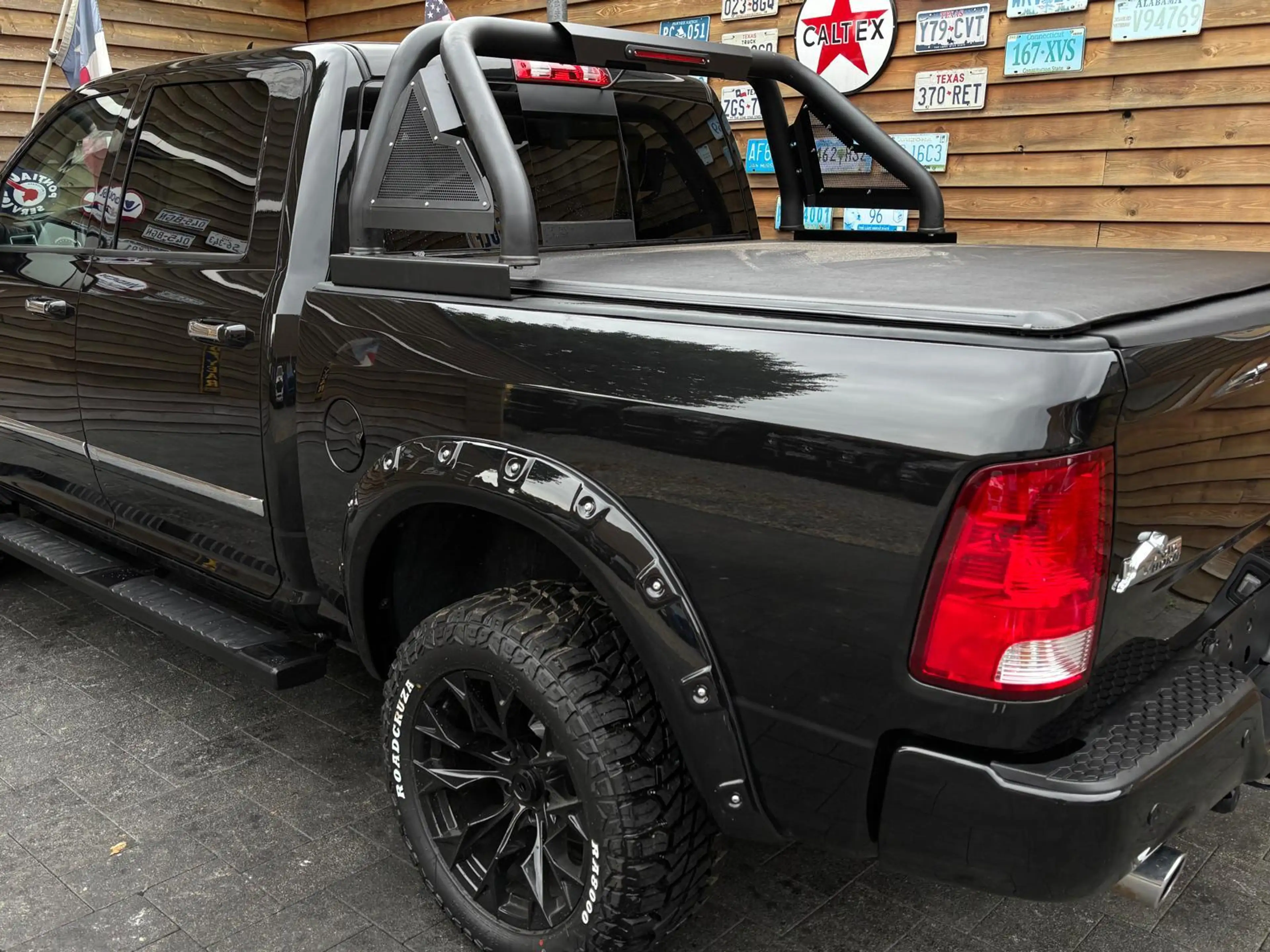 Dodge RAM 1500 5,7L BigHorn Crew Cab LED AHK 4x4 — photo 11
