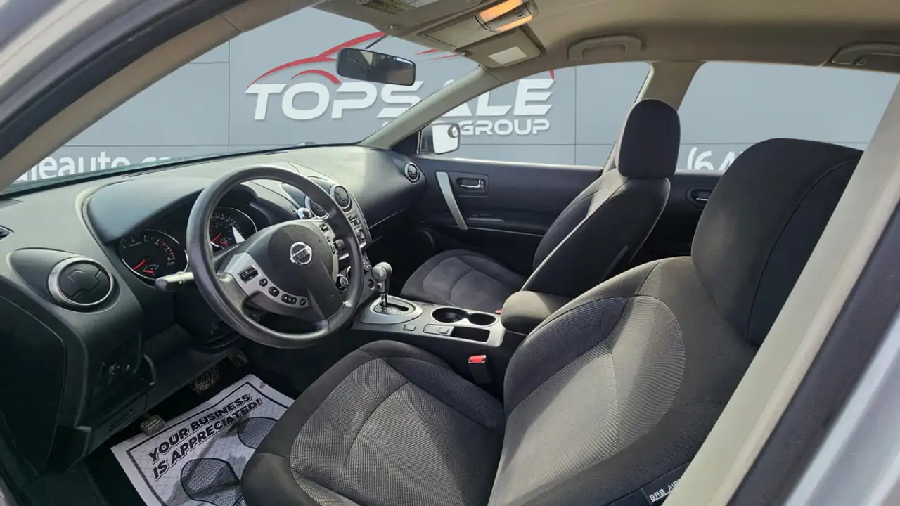 Nissan Rogue fotografie Nissan Rogue