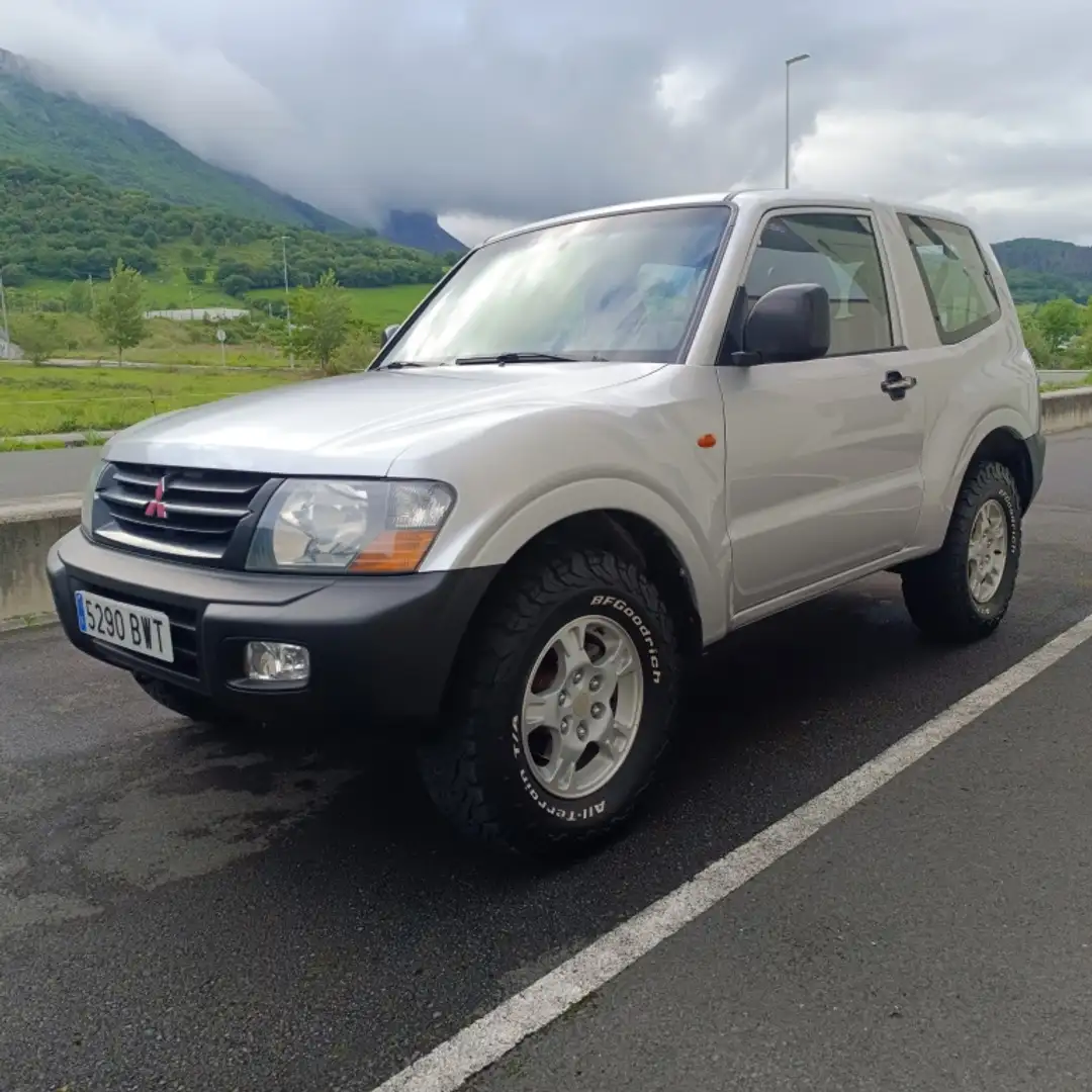 Mitsubishi Montero 3.2 DI-D GLX Plateado - 1