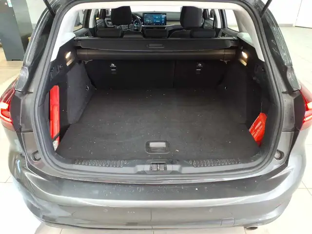 Ford Focus view 15