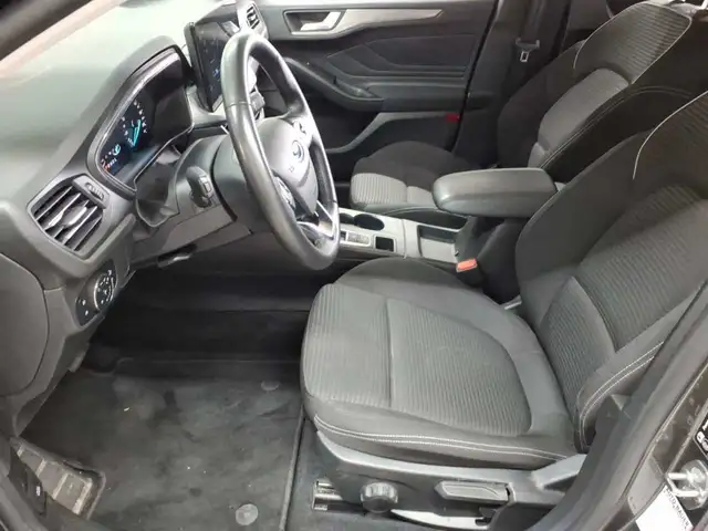 Ford Focus view 7