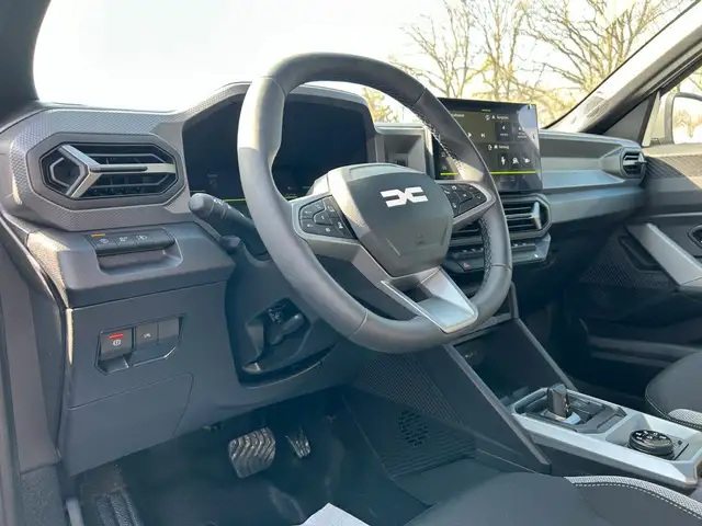 Dacia Duster view 11