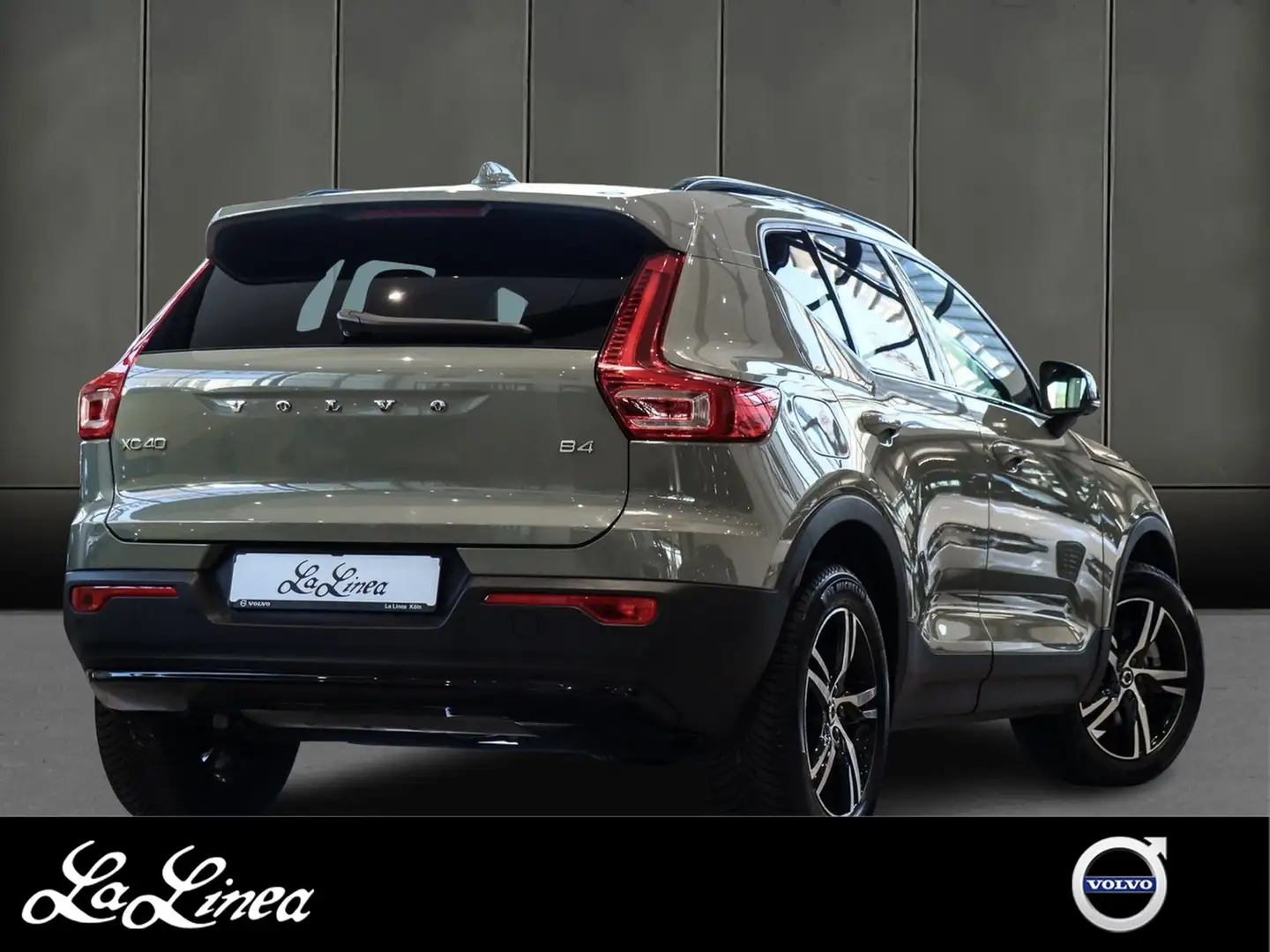 Volvo XC40 B4 (B) Plus Dark NP:54.170,-//360°K/ACC/BLIS Verde - 2