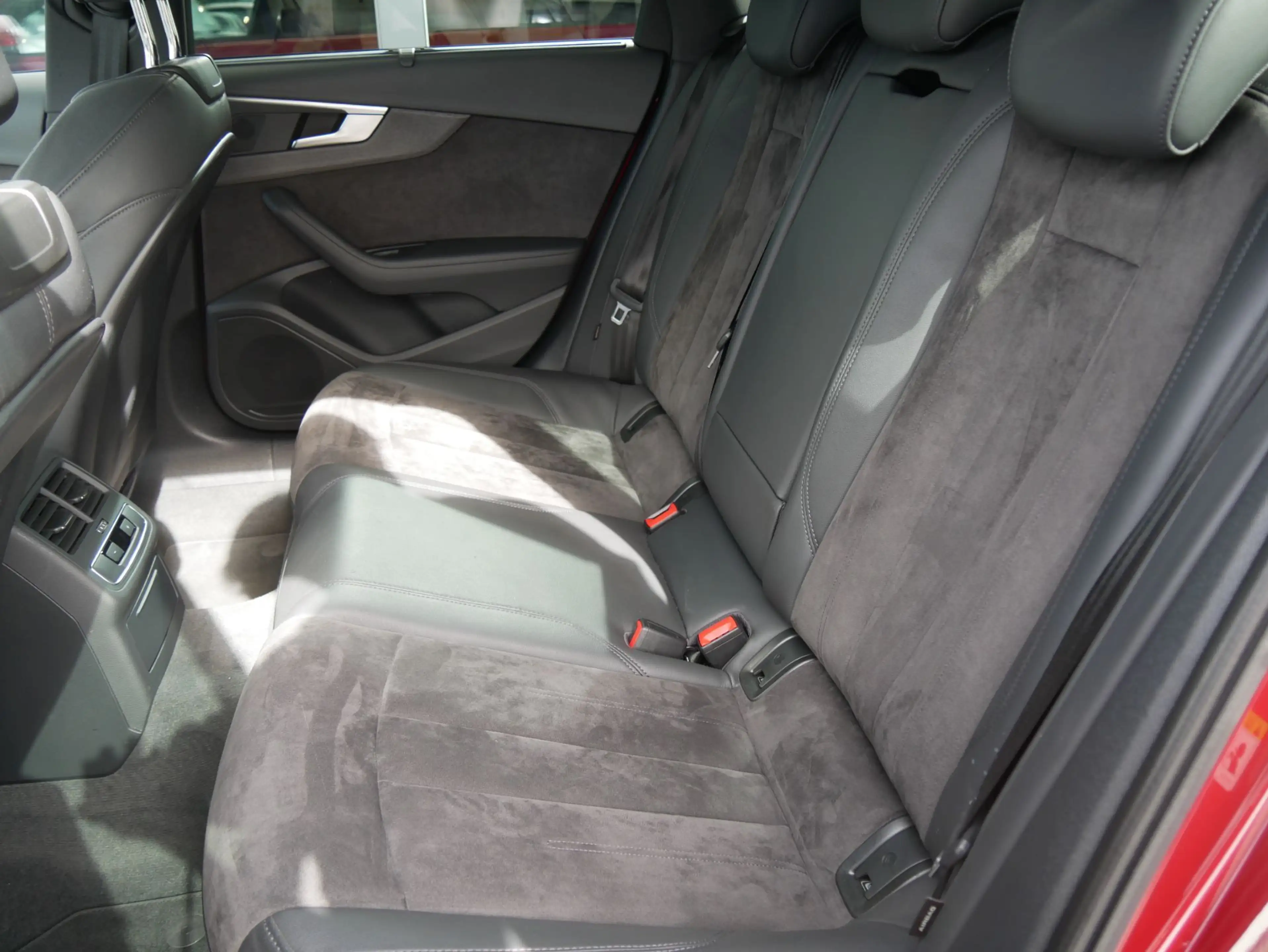 Audi A4 allroad Quattro RFK MATRIX-LED DAB — photo 13