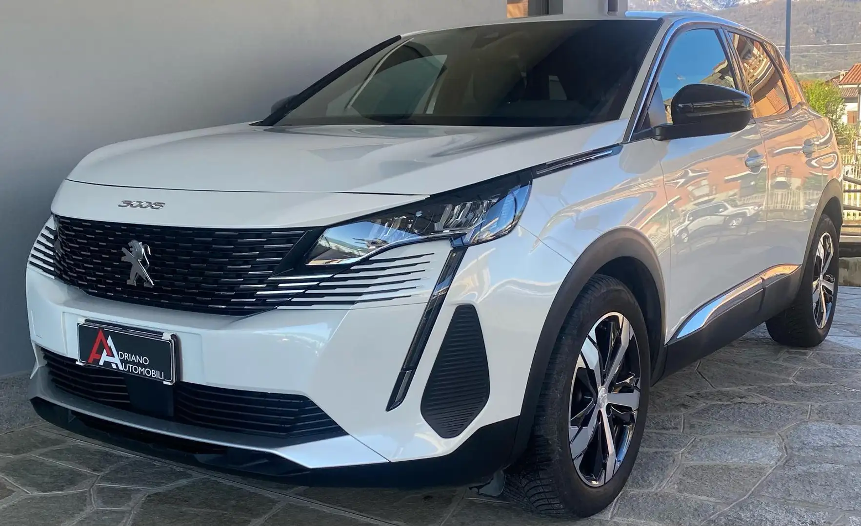 Peugeot 3008 BlueHDi 130 S&S EAT8 Active Pack Blanc - 1