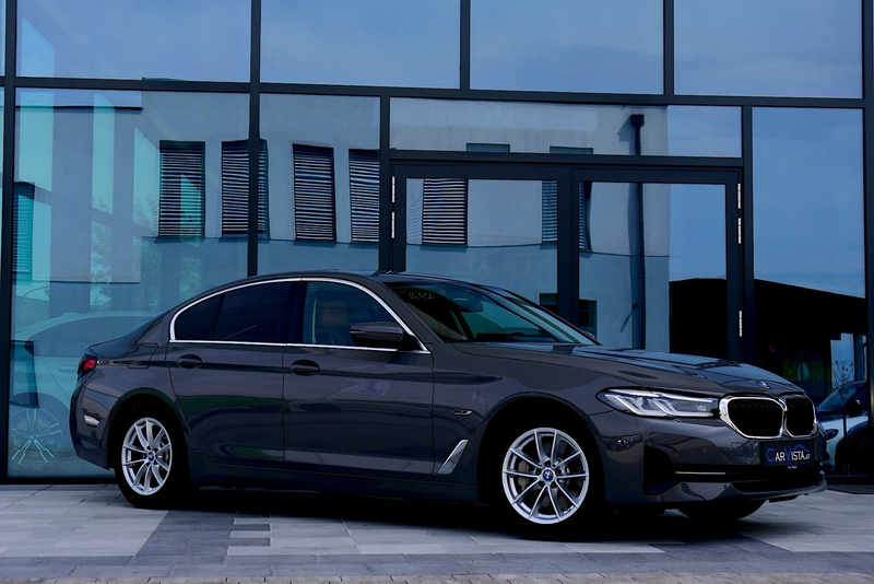 BMW 520 e PHEV Aut. *Live Cockpit & Driving Assistent* — photo 4