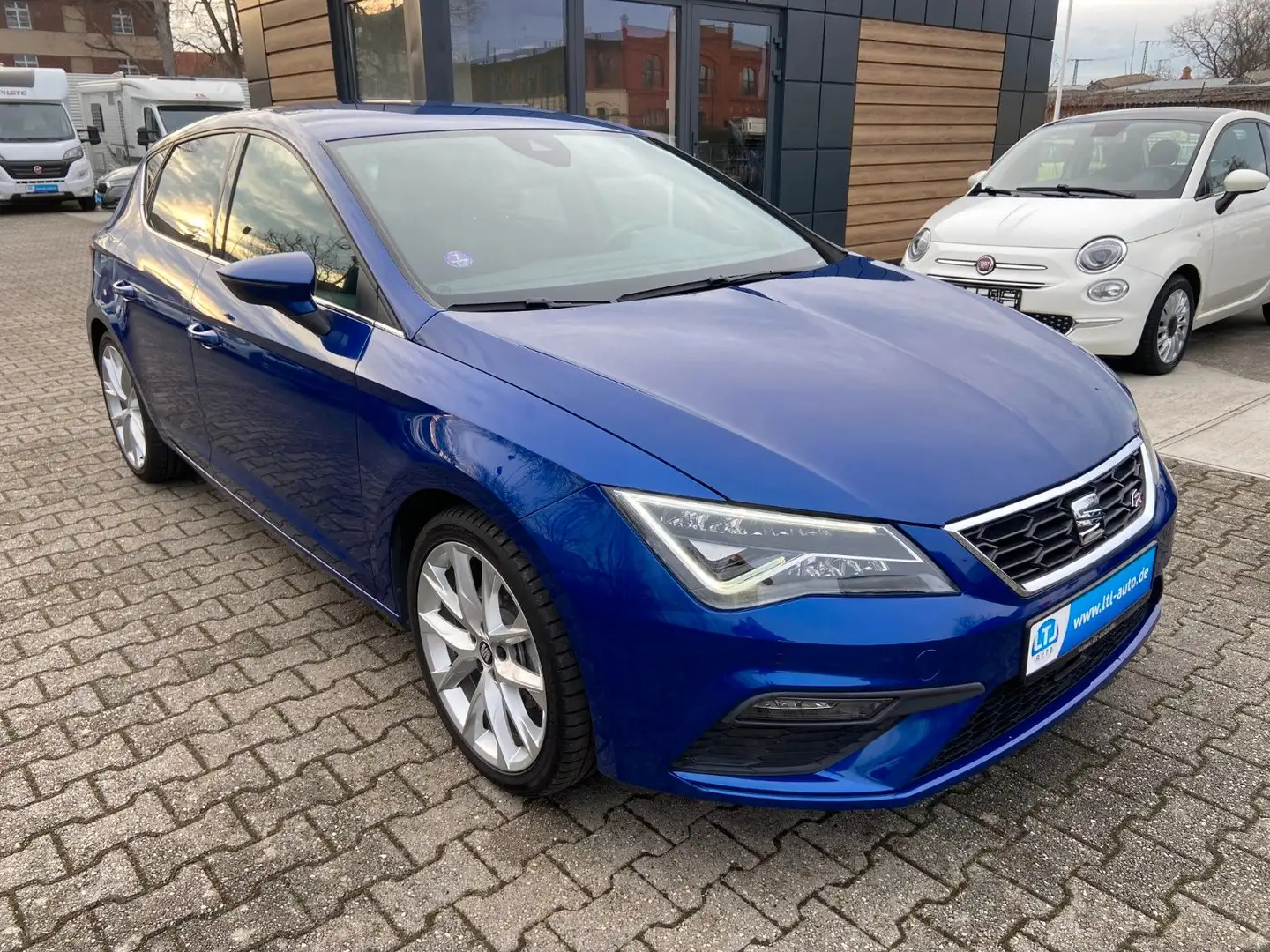 SEAT Leon FR DSG LED VcocpitACC SH18Zoll Beats audio Blau - 1