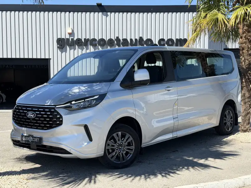 FORD Tourneo