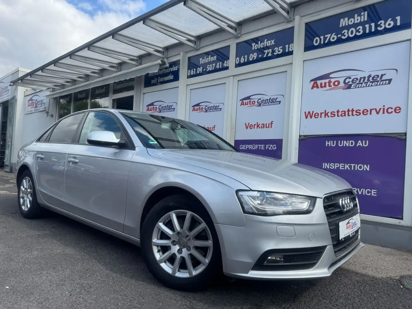 Audi A4 Lim. Attraction *Navi*Xenon*PDC*MFL* Silber - 1