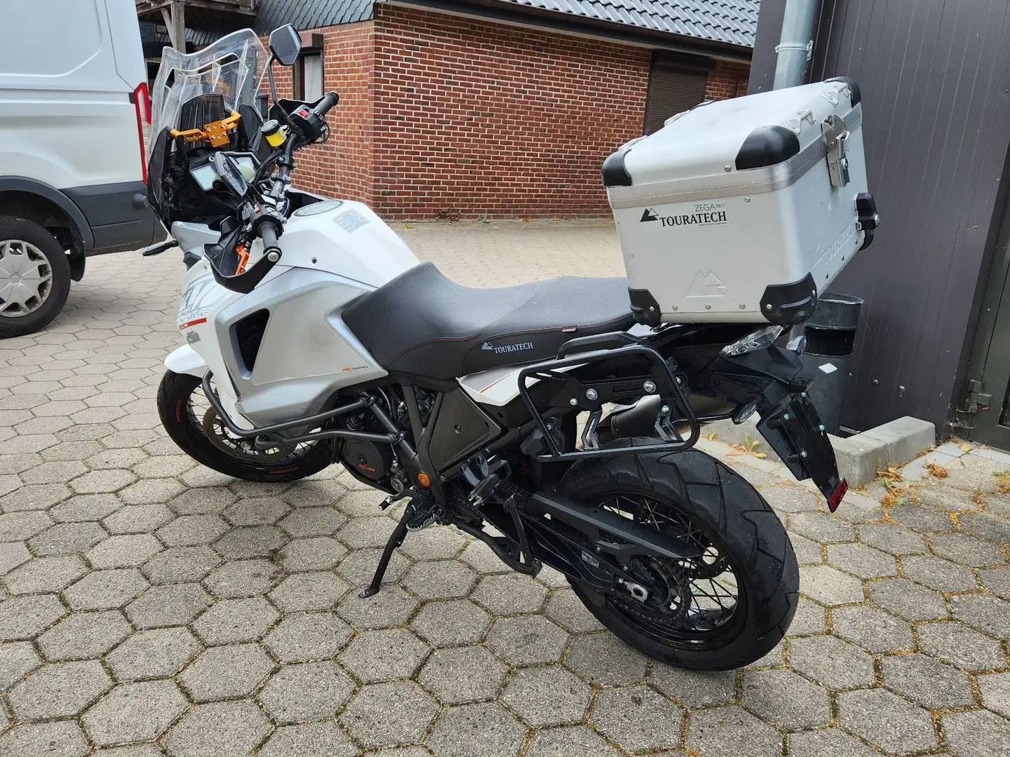 KTM 1290 Super Adventure S Білий - 2