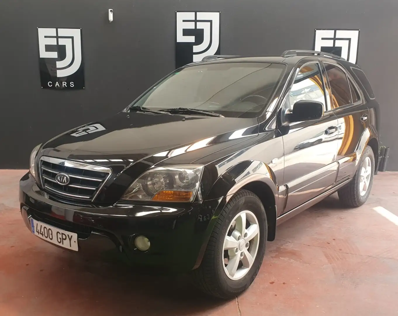 Kia Sorento 2.5CRDI Emotion Negro - 1