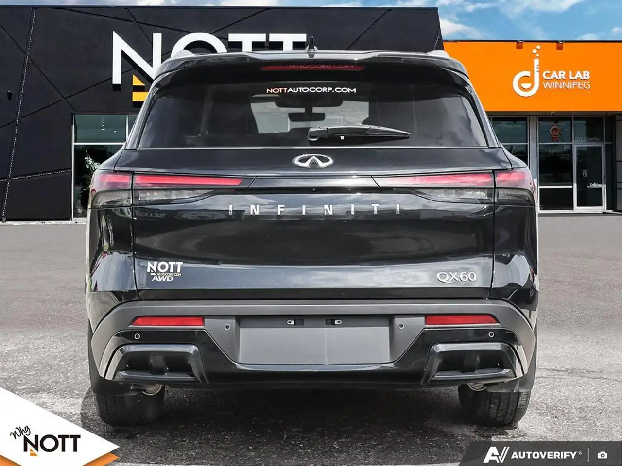 Infiniti QX60 снимка Infiniti QX60