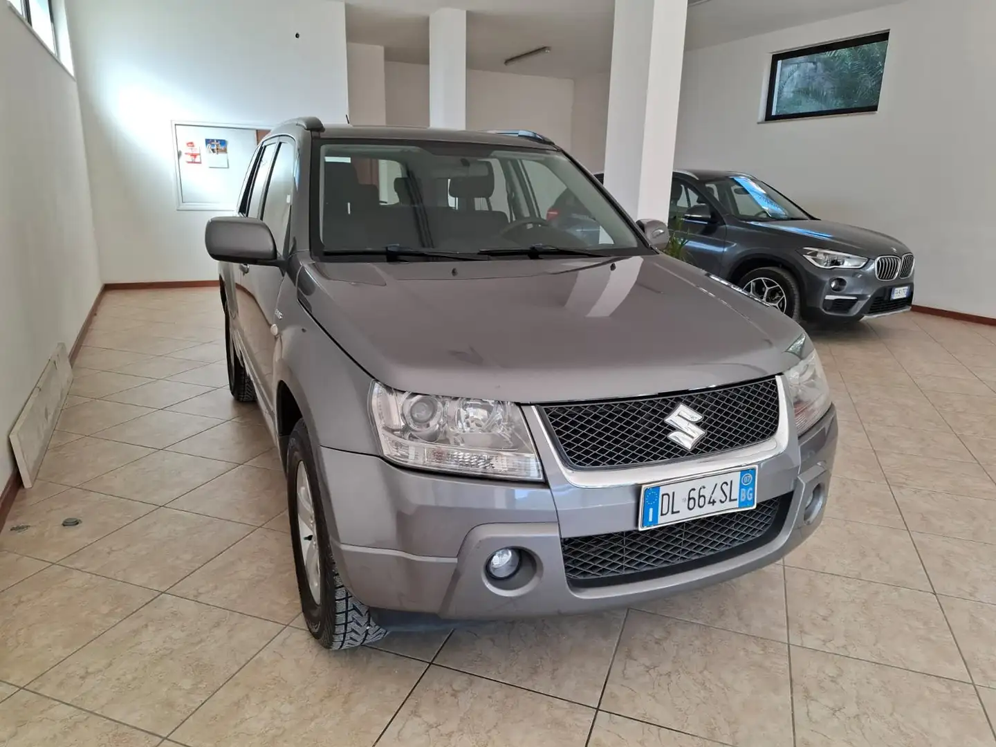 Suzuki Grand Vitara Grand Vitara II 2006 5p 1.9 ddis Executive Szürke - 1