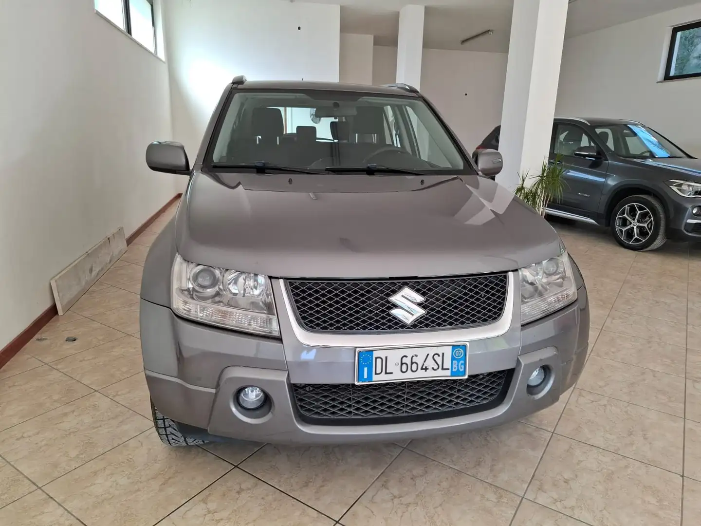 Suzuki Grand Vitara Grand Vitara II 2006 5p 1.9 ddis Executive Szürke - 2