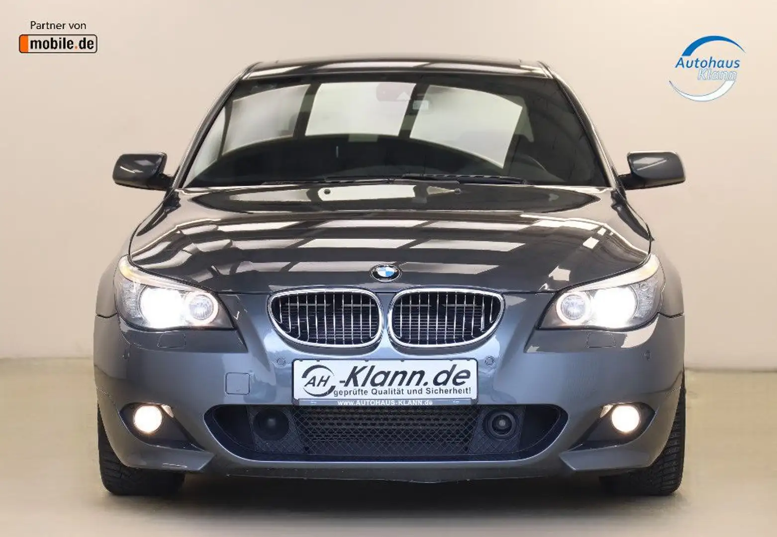 BMW 550 i 367PS Auto M Paket ACC Night Vision HUD LCI Grau - 2