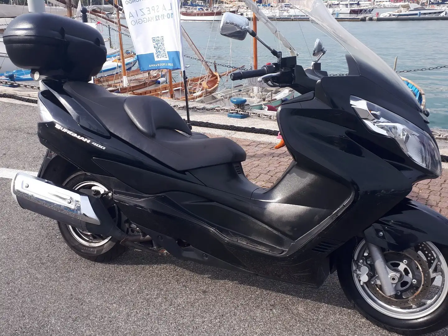 Suzuki Burgman 400 Noir - 1