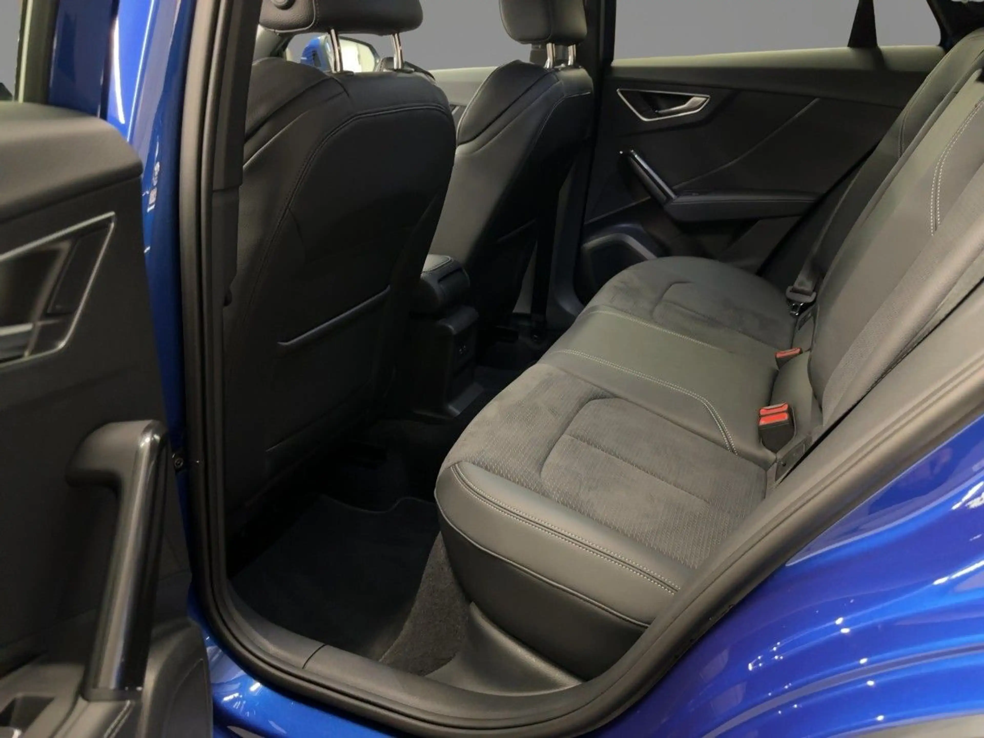 Audi SQ2 TFSI S tr. AHK RFK MATRIX NAVI SONOS — photo 11