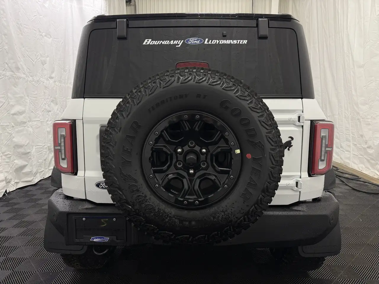 Ford Bronco снимка Ford Bronco