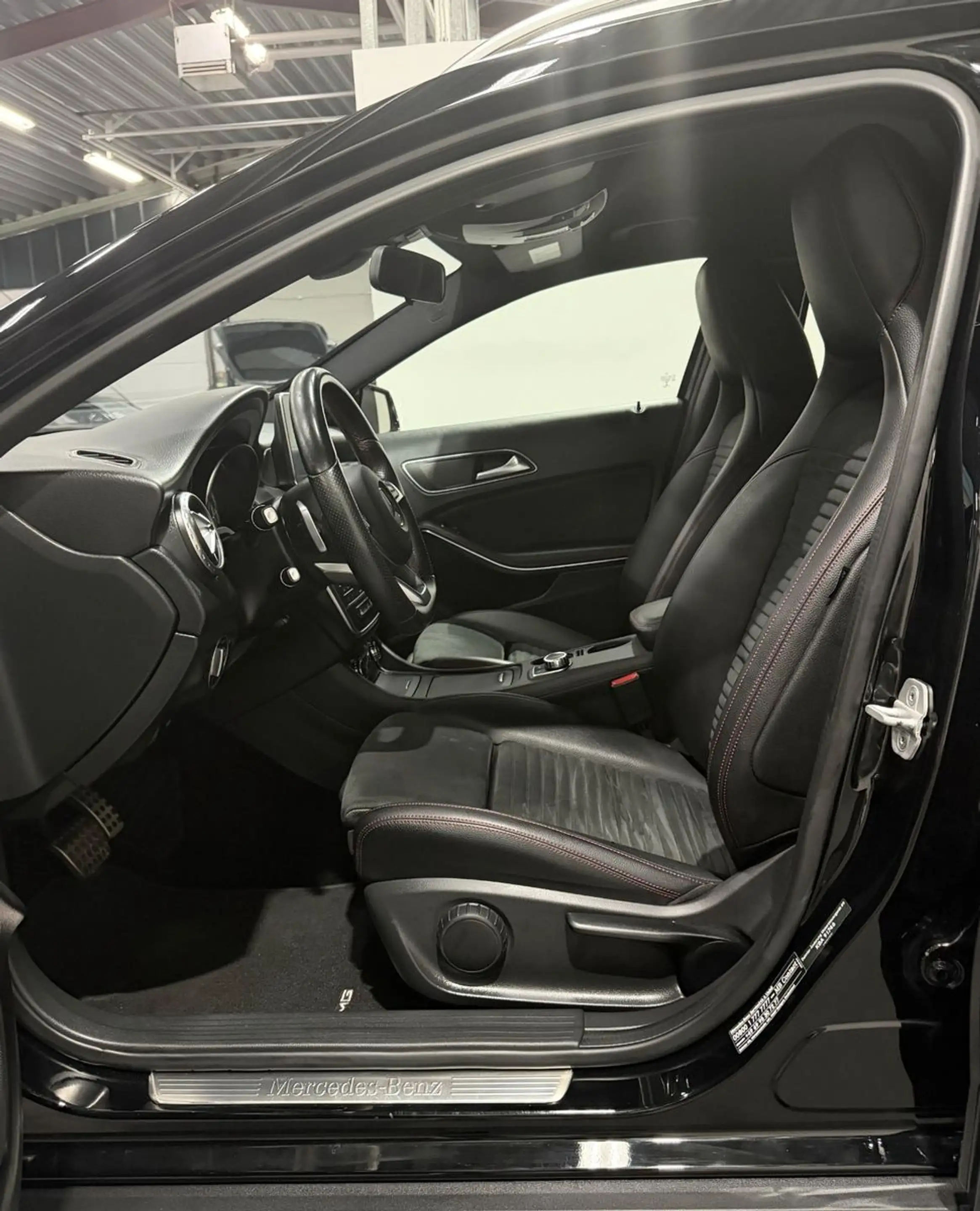 Mercedes-Benz GLA 220 d AMG Line *Temp.*AHK*Start/Stopp*ACC — photo 10