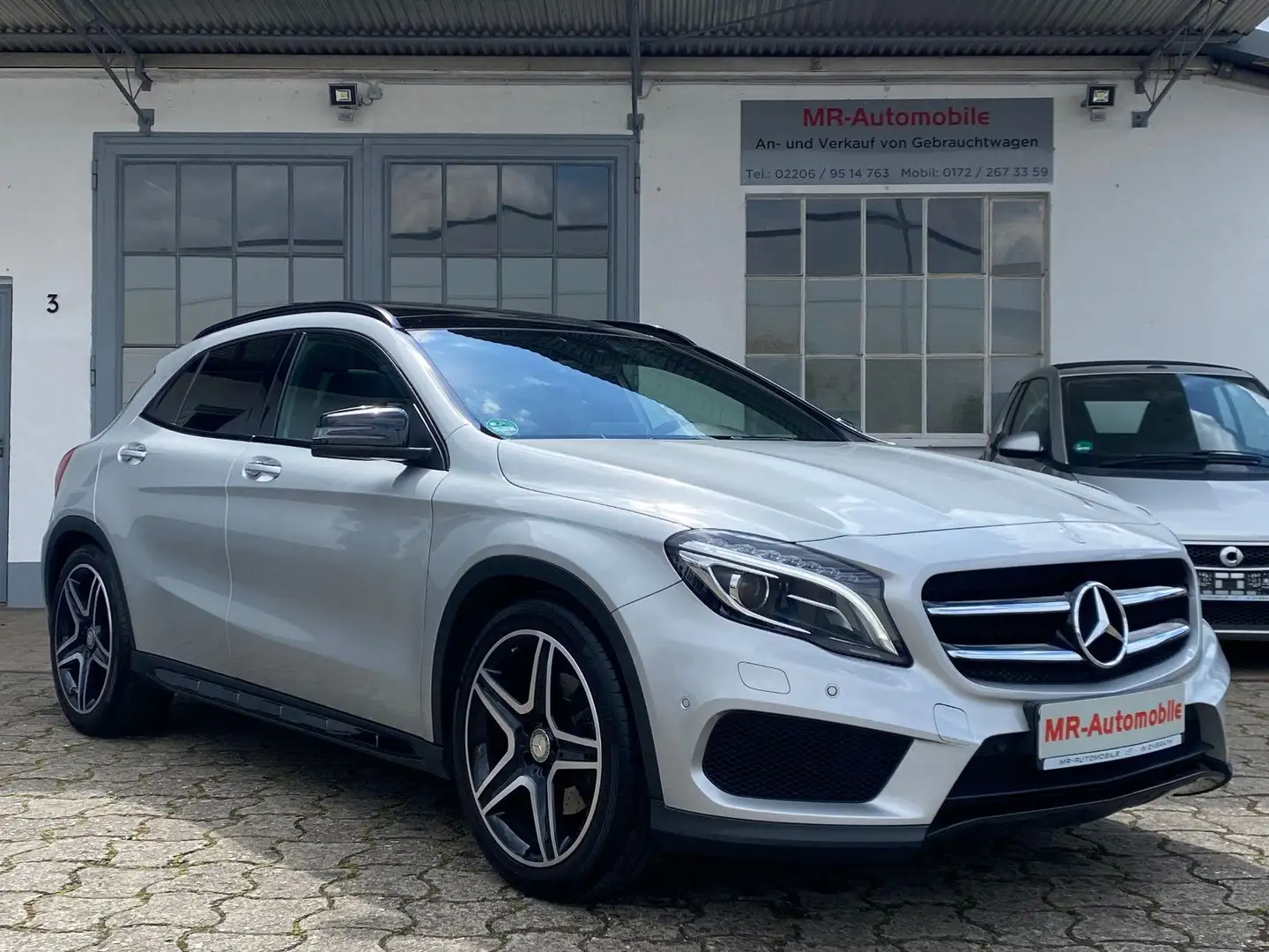 Mercedes-Benz GLA 250 *AMG-Line*Pano*Night*H&K"Kamera*19"Zoll* Argent - 1