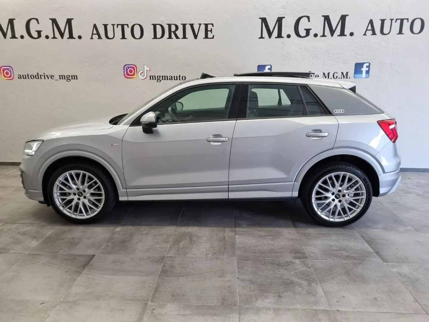Audi Q2 35 TFSI S tronic S line Edition Gris - 2