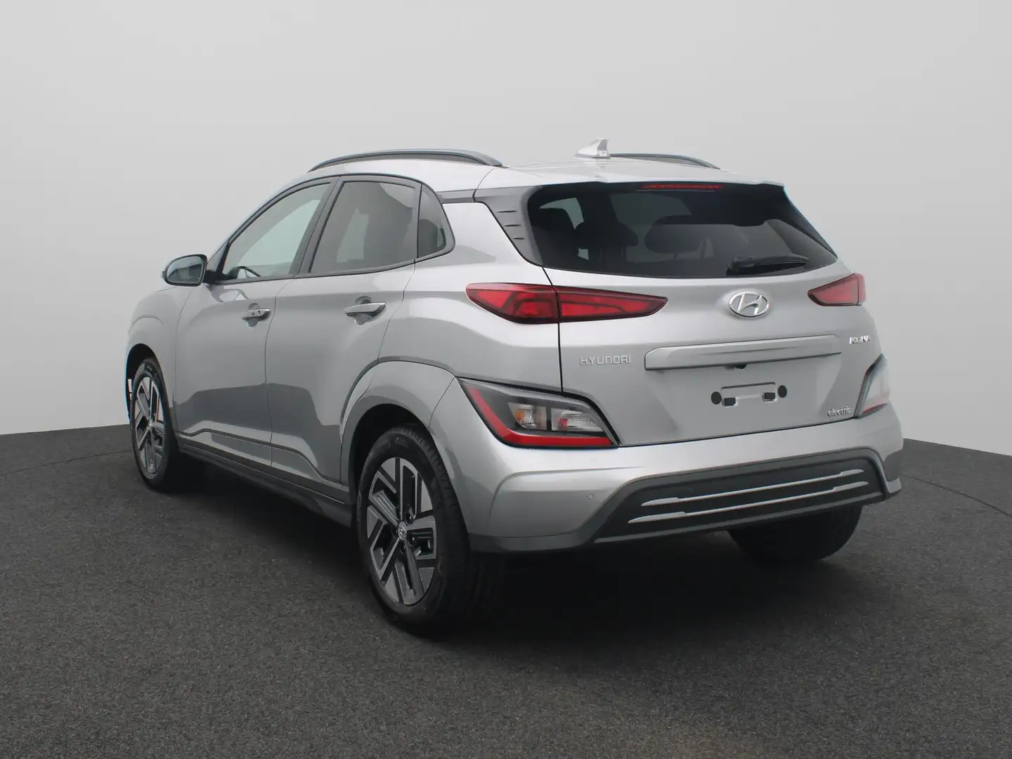 Hyundai KONA EV Pure 64 kWh |Meerdere nieuw uit voorraad leverb Zilver - 2