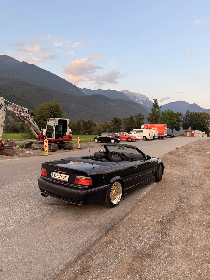 BMW 320i Cabrio, foto 2