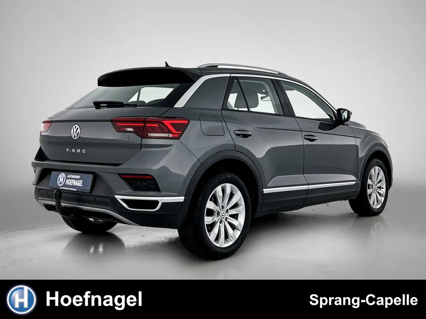 Volkswagen T-Roc 1.5 TSI Sport | Trekhaak | Adaptive Cruise | Stoel Grijs - 2
